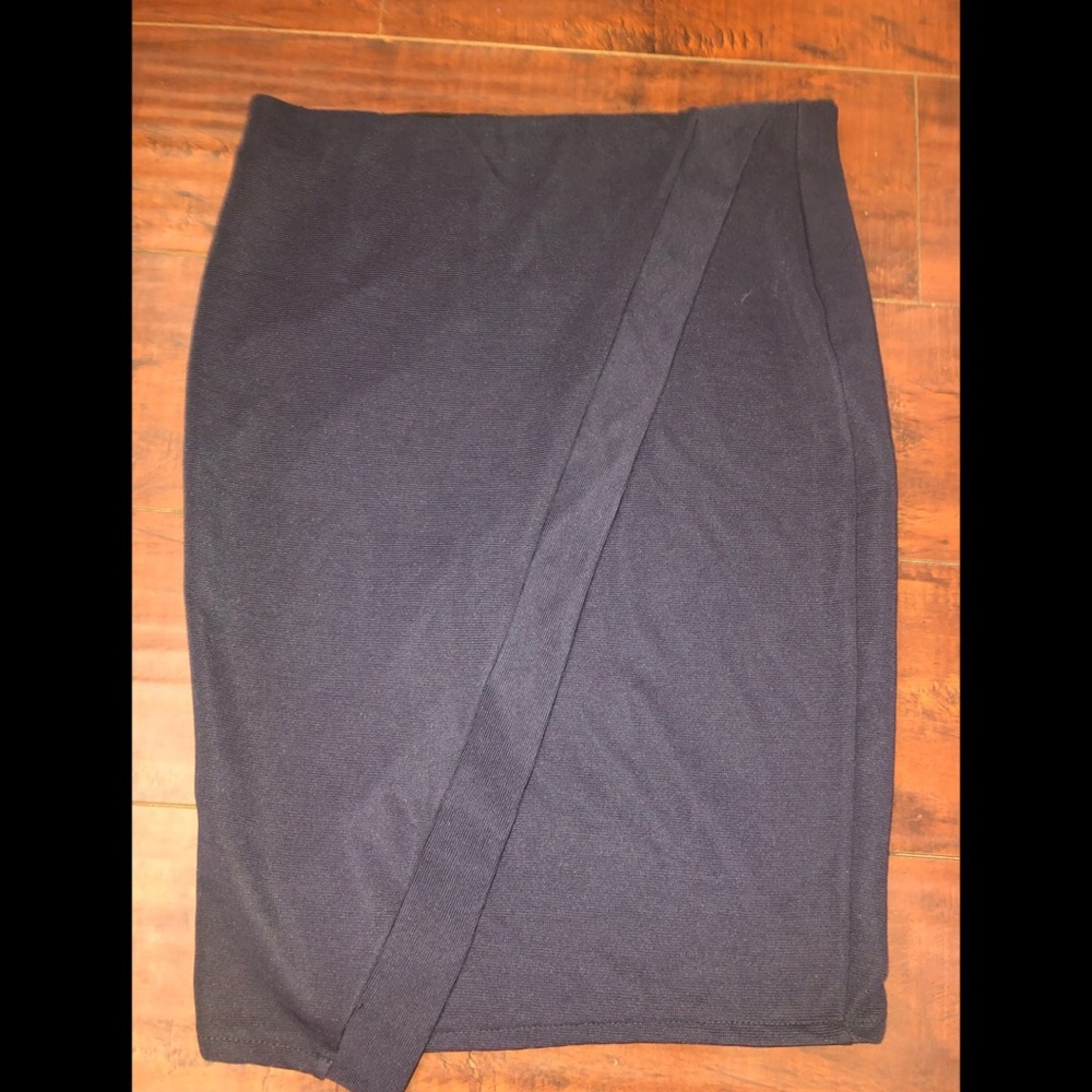 NAVY BLUE DETAILED SKIRT FROM ZARA🔵